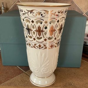 Lenox millennium collection vase - ivory and gold
